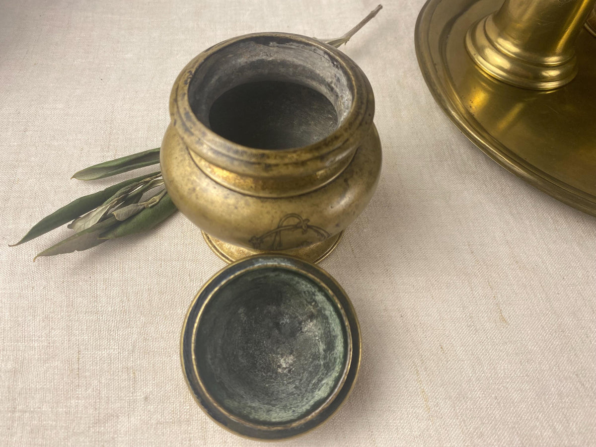 Encrier ancien en laiton sur socle - vers les années 1860 - monogrammé CD - période du Risorgimento