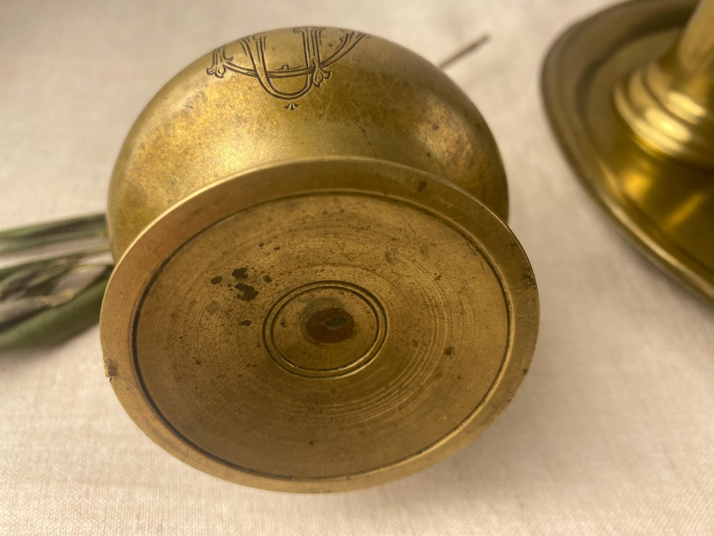 Antikes Standish-Tintenfass-Set aus Messing – ca. 1860er Jahre – mit Monogramm CD – Risorgimento-Epoche