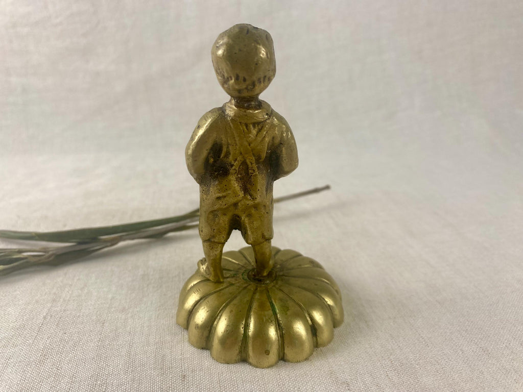 Statuetta di ragazzo in ottone antico - Inizio XX secolo - Oggetto decorativo rifinito a mano