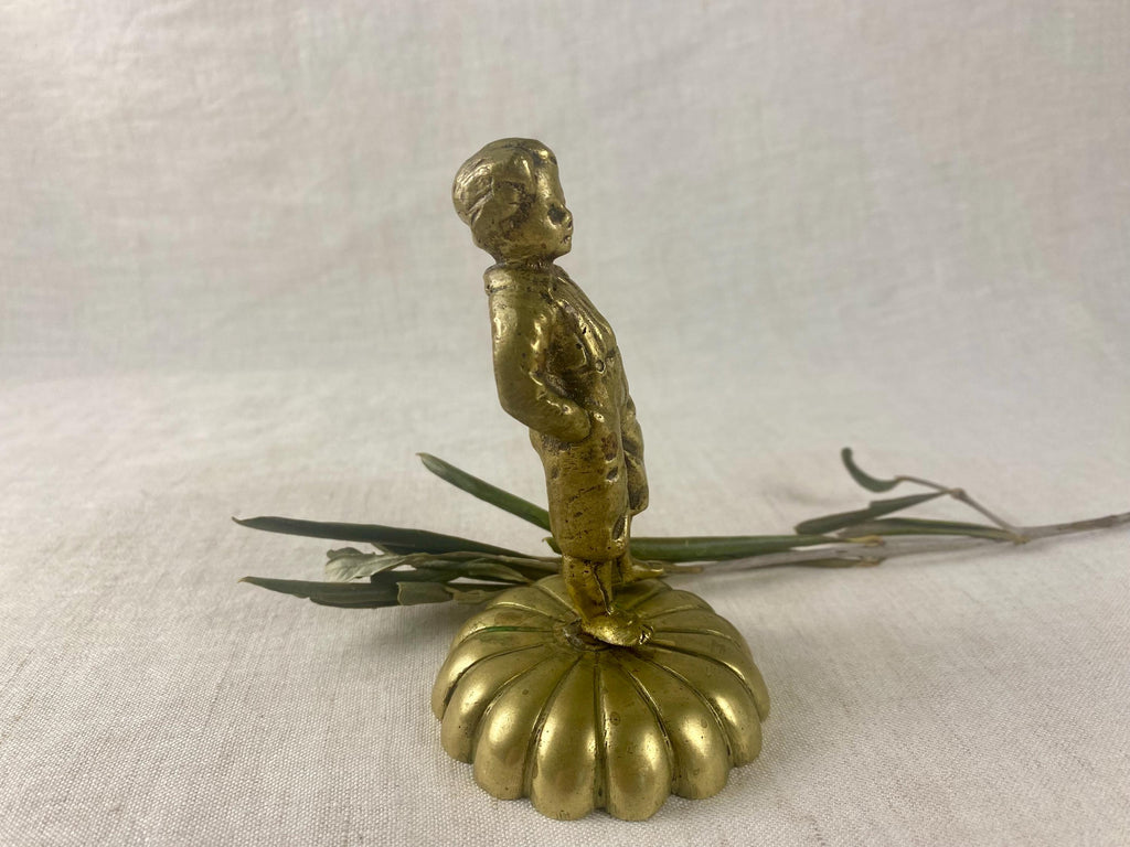 Statuetta di ragazzo in ottone antico - Inizio XX secolo - Oggetto decorativo rifinito a mano