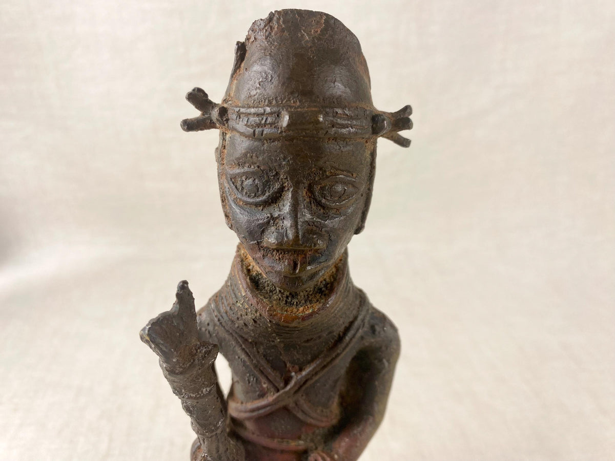 Vintage Benin Bronze Royal Attendant Sculpture – Lost Wax Cast West African Folk Art