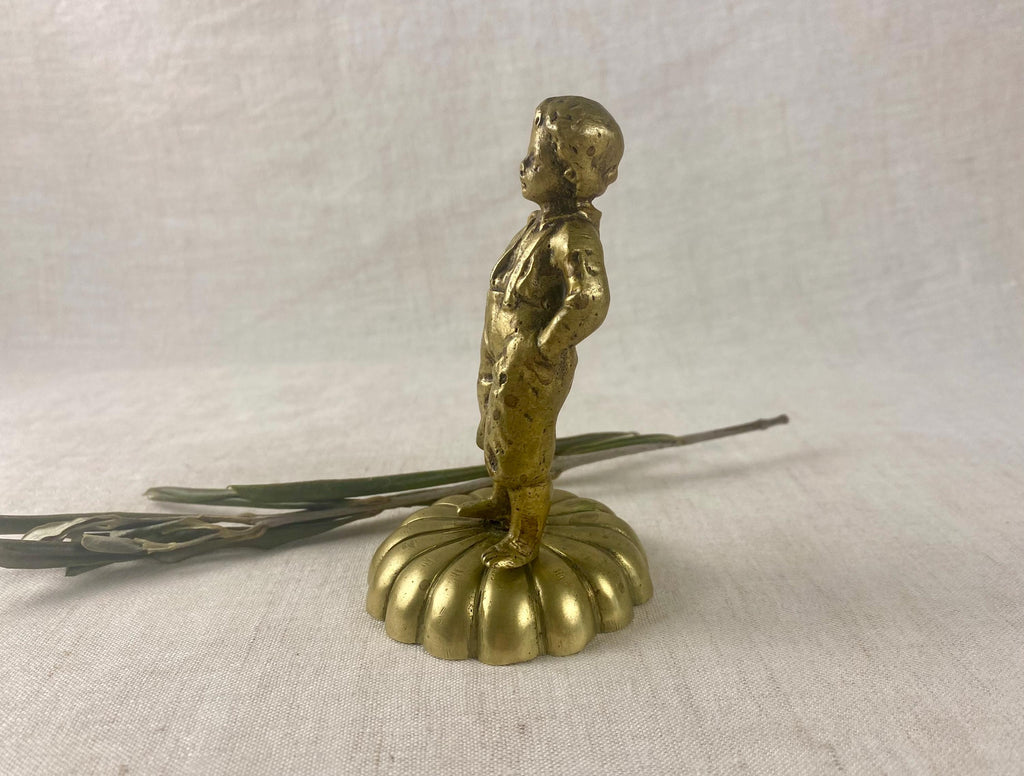 Statuetta di ragazzo in ottone antico - Inizio XX secolo - Oggetto decorativo rifinito a mano