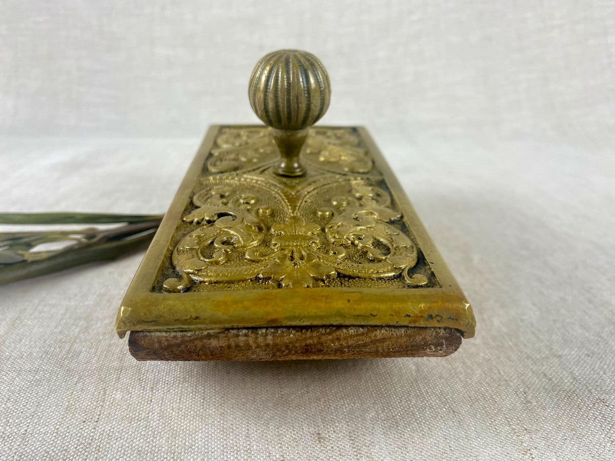 Buvard à bascule Art nouveau ancien - accessoire de bureau en laiton et bois - début du XXe siècle