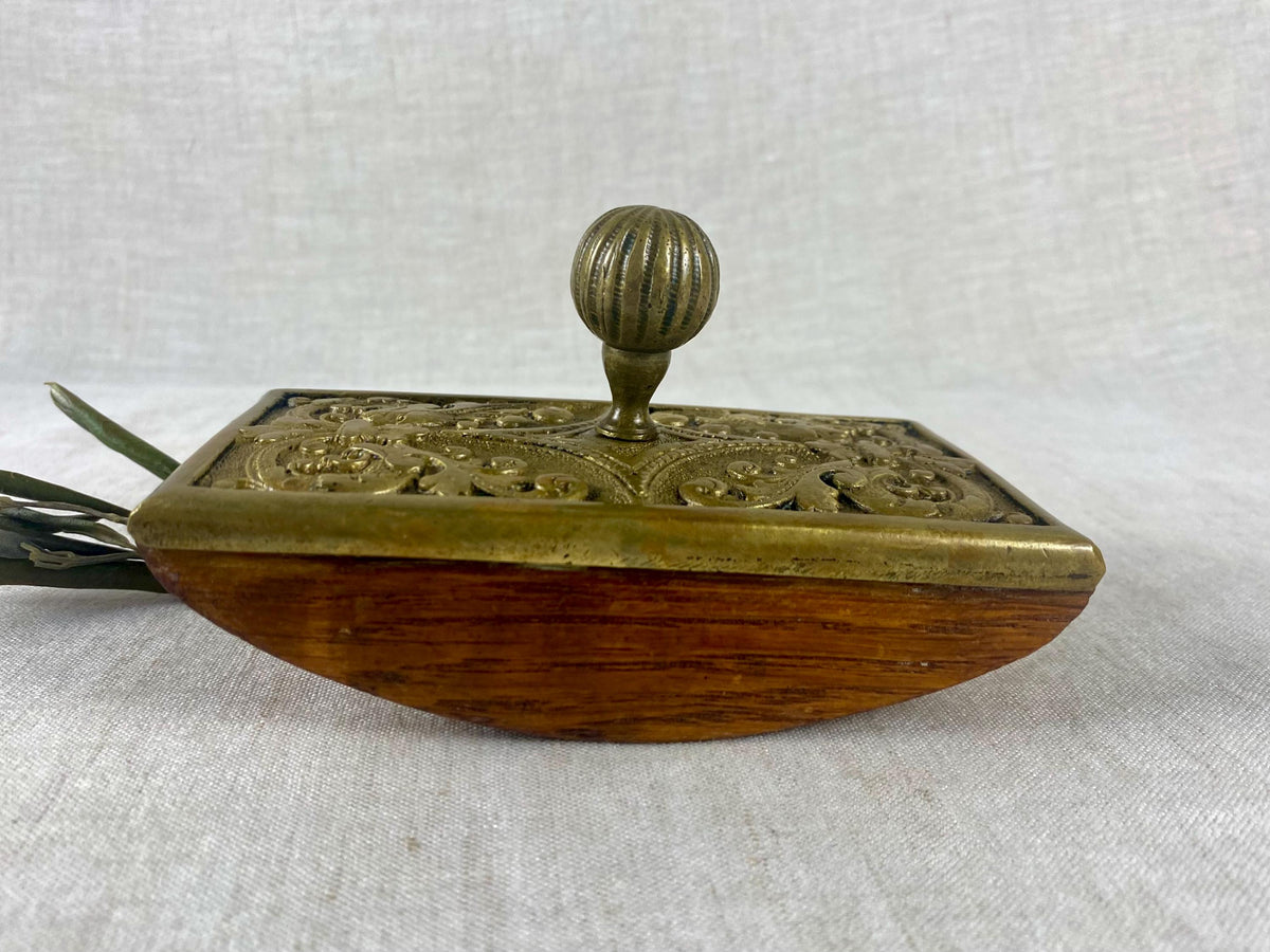 Buvard à bascule Art nouveau ancien - accessoire de bureau en laiton et bois - début du XXe siècle