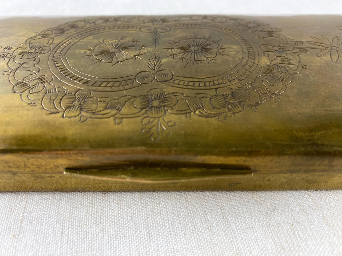 Boîte à papeterie ancienne en laiton Art nouveau - couvercle gravé, coffret de bureau à compartiments, début du XXe siècle