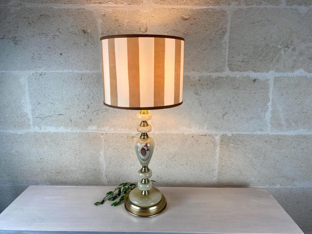 Große Onyx-Tischleuchte – Italienische skulpturale Mid-Century-Leuchte aus Stein und Messing