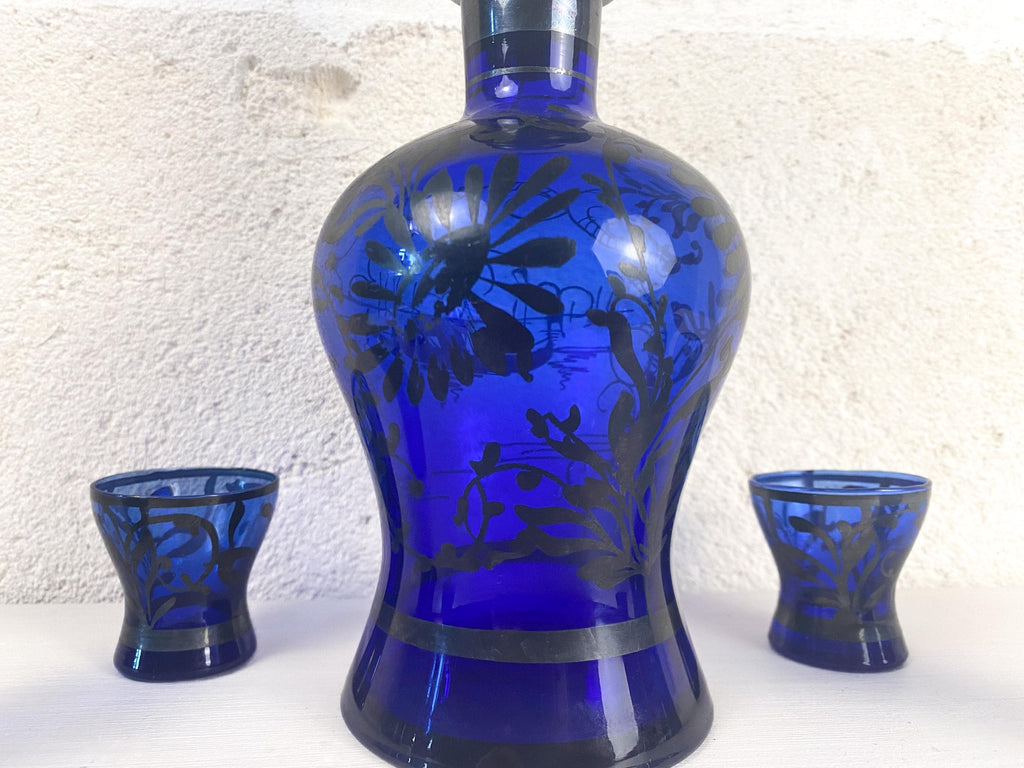 Vintage italienisches Kobaltblau-Glas-Dekanter-Set – 7-teiliges Mid-Century-Bar-Set, Silberauflage
