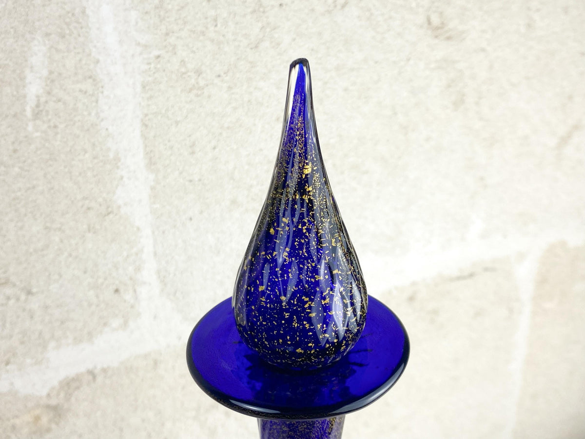Grande bottiglia vintage di Murano tipo "Genie" – Vetro soffiato a mano blu cobalto con avventurina