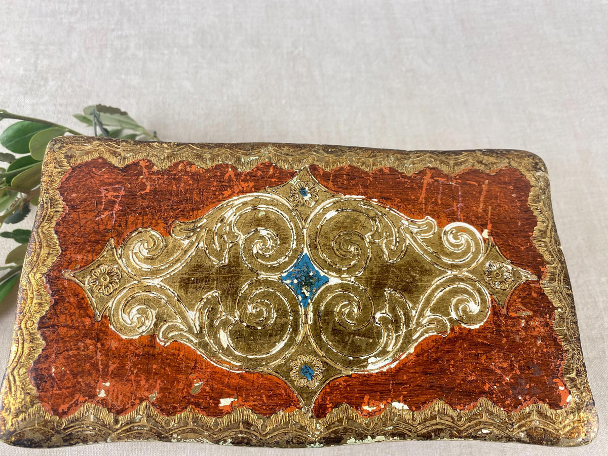Portagioie fiorentino vintage italiano, scrigno in legno dorato dipinto a mano, scatola decorativa con piedini