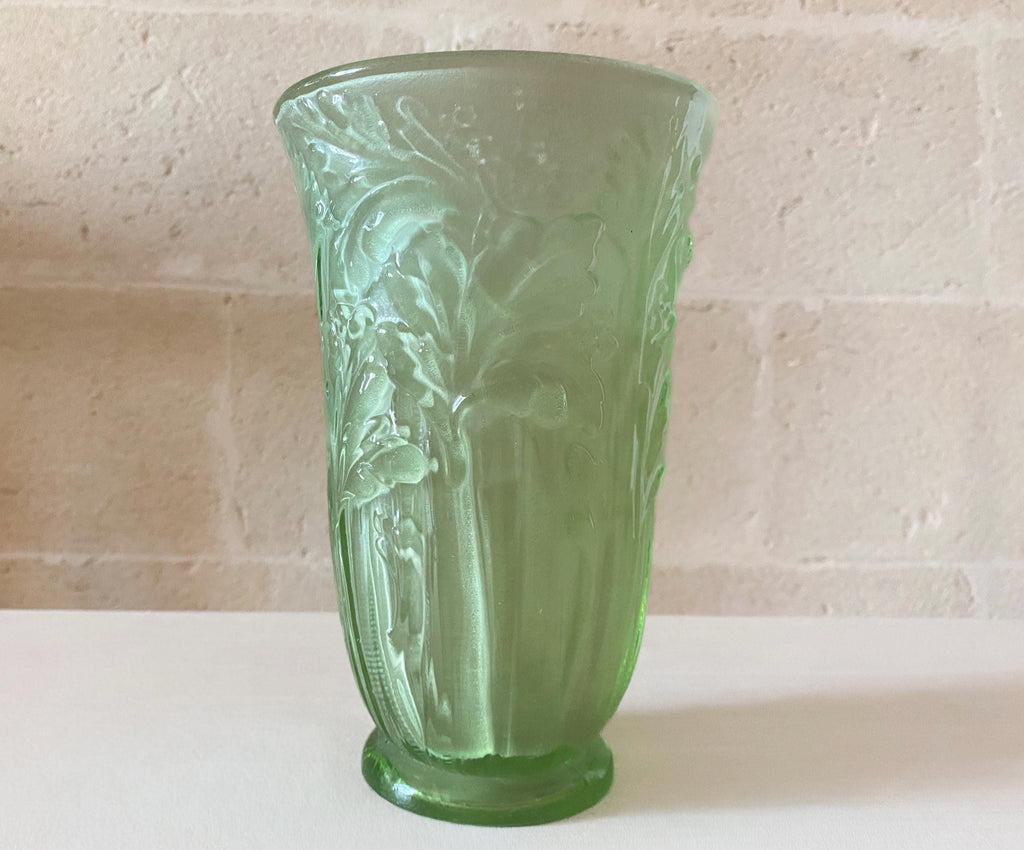 Jarrón de cristal de uranio Art Déco | Jarrón de apio verde esmerilado satinado | Jobling 11800