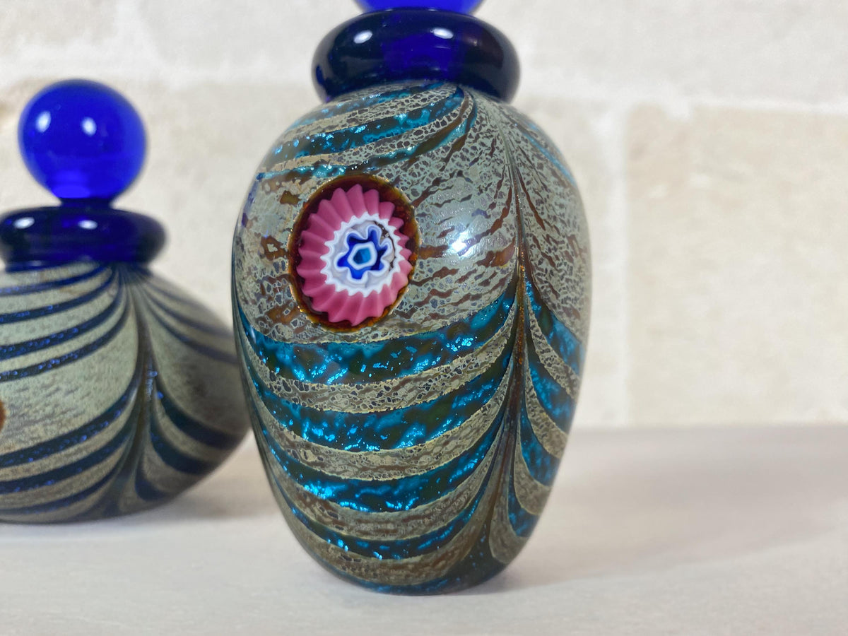 Trio de flacons de toilette « Peacock » signés Franco Moretti | Verre d'art de Murano soufflé à la bouche