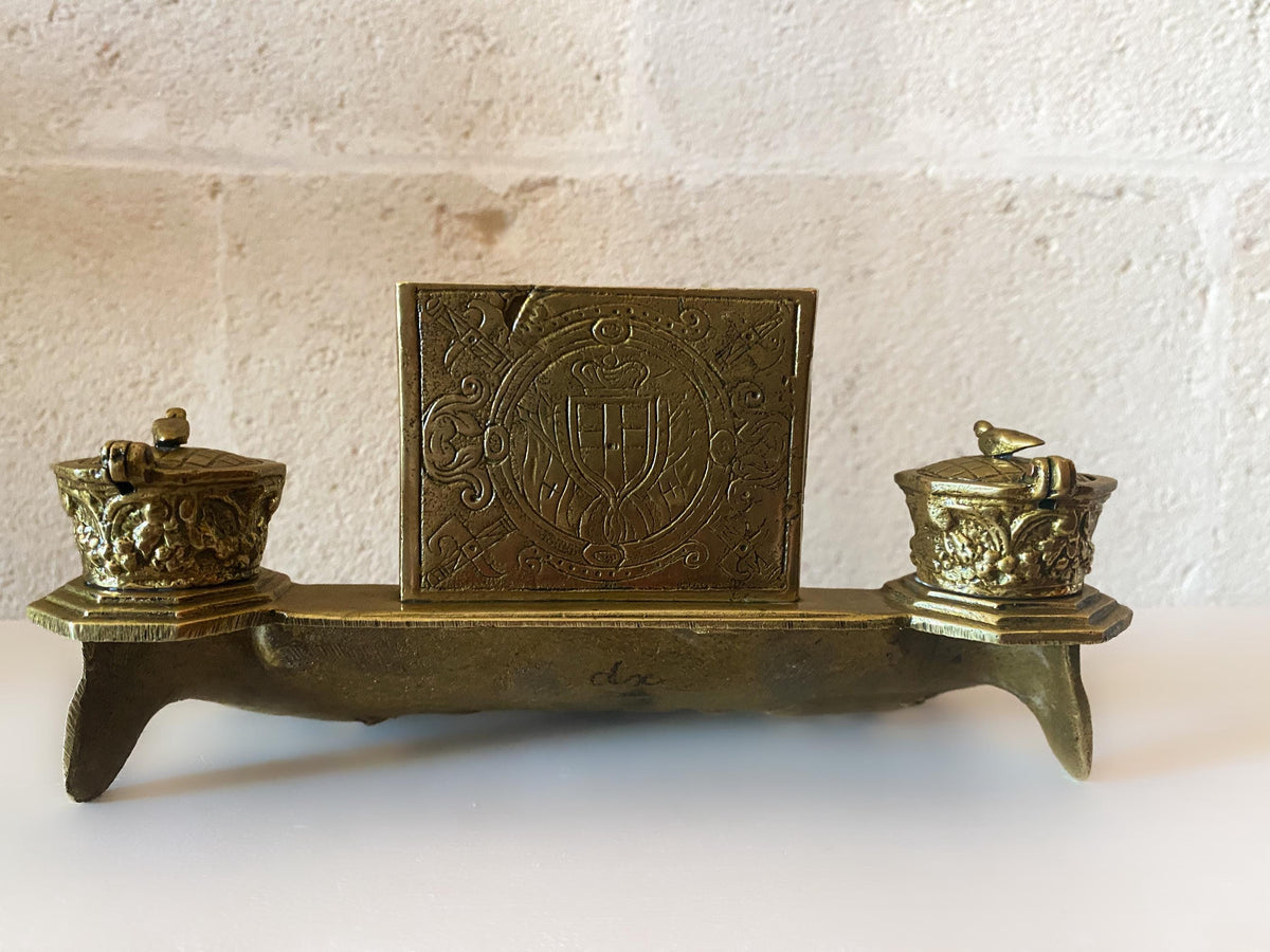 Double encrier en laiton ancien | Porte-lettres au Lion de Saint-Marc de Venise