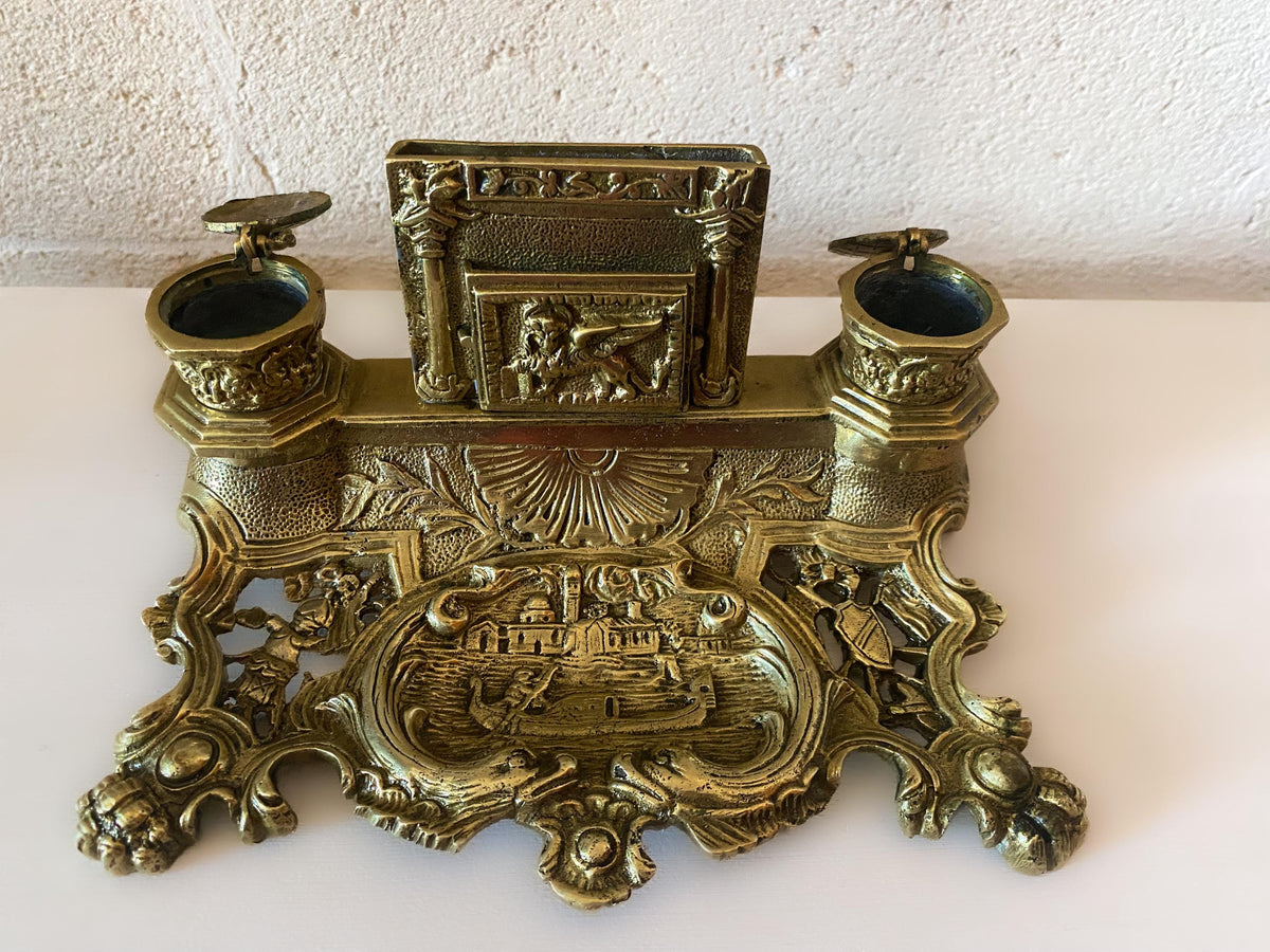 Double encrier en laiton ancien | Porte-lettres au Lion de Saint-Marc de Venise