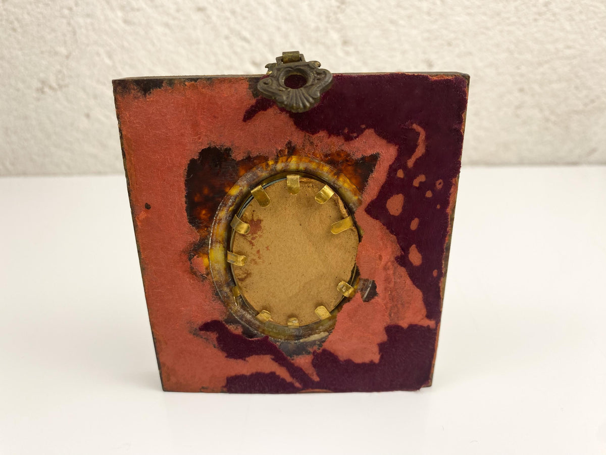 Portrait miniature ancien signé Mayer, d'après Stieler, cadre en celluloïd imitation écaille de tortue