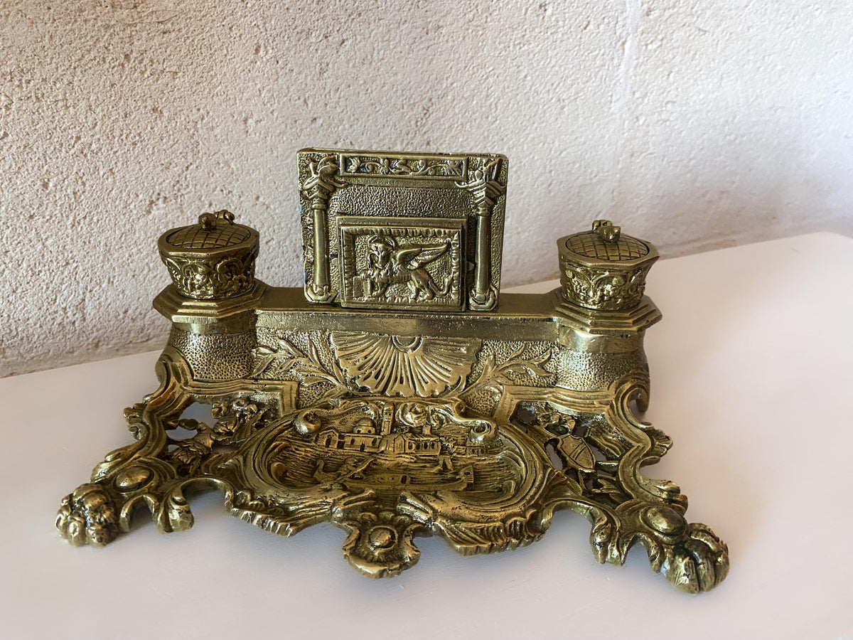 Double encrier en laiton ancien | Porte-lettres au Lion de Saint-Marc de Venise