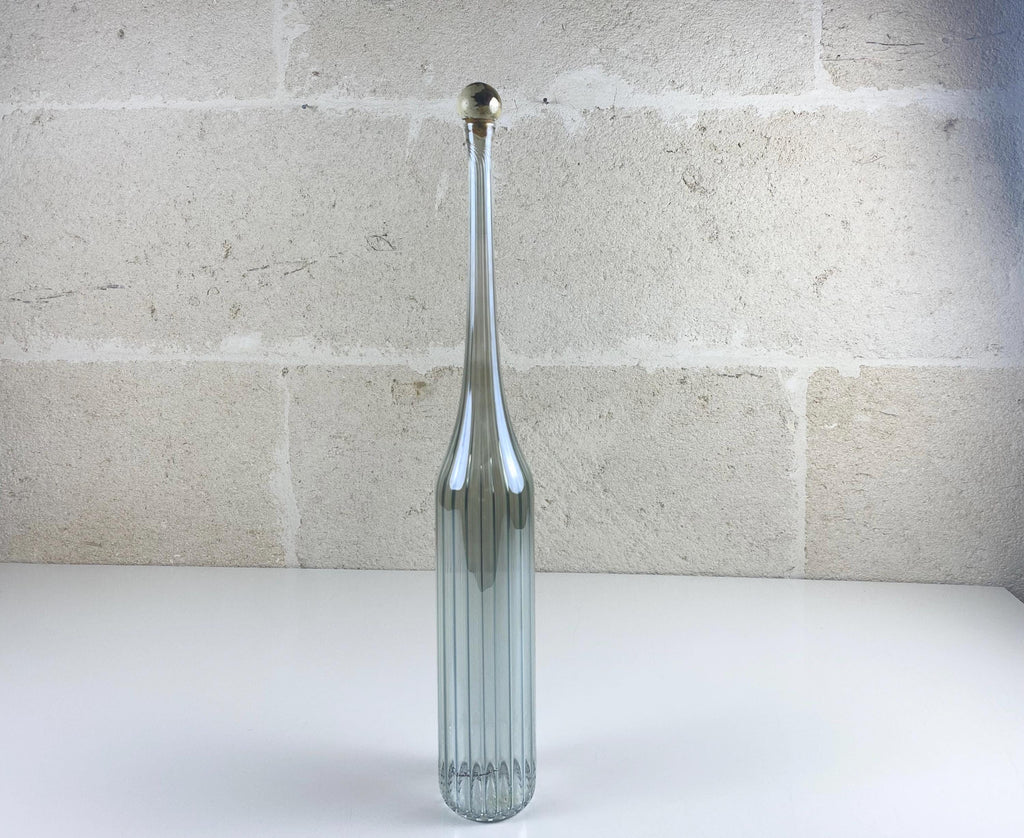 Grande carafe en verre d'art vénitien signée Renata Gandini, design postmoderniste minimaliste