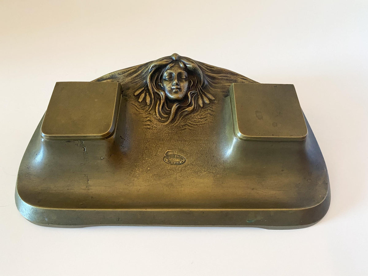Double encrier ancien en laiton de style Art nouveau italien, Luciani Parme, ensemble de bureau sculptural