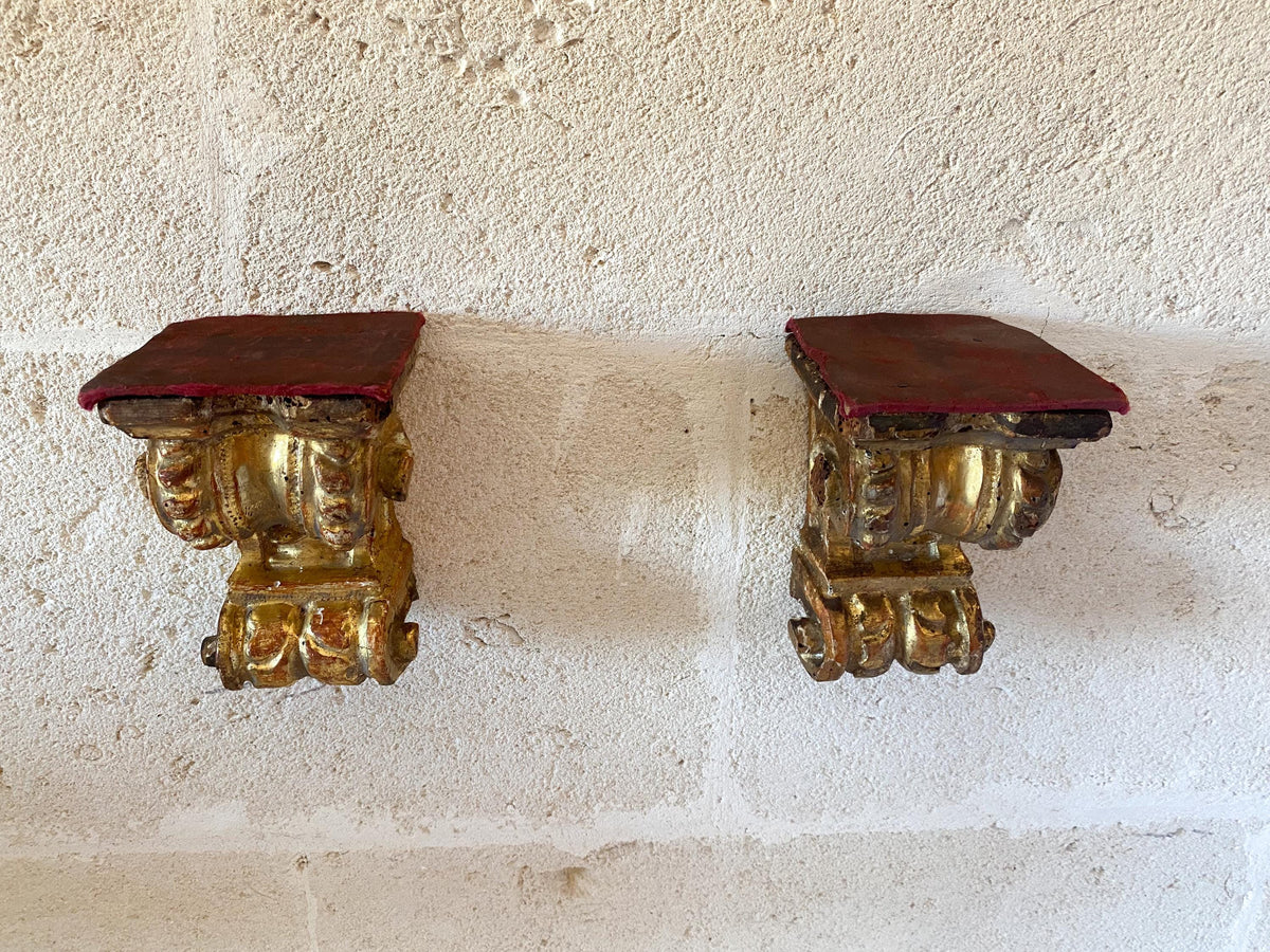 Mensole in legno dorato del XVIII secolo, decorazione ecclesiastica barocca e rococò