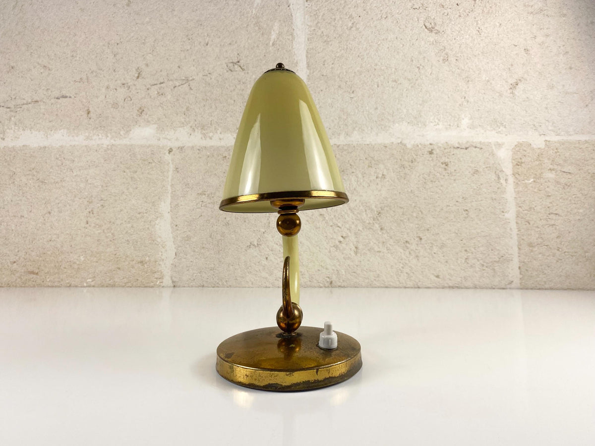 Lampe de boudoir vintage Murano en forme de corne d'abondance, verre Lattimo et cuivre patiné