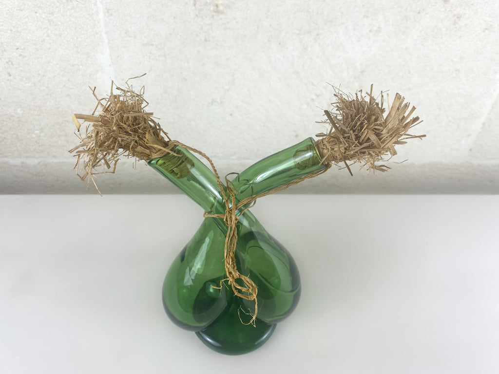 Double burette en verre émeraude soufflé bouche, Vetri di Empoli, style Mid-Century Modern