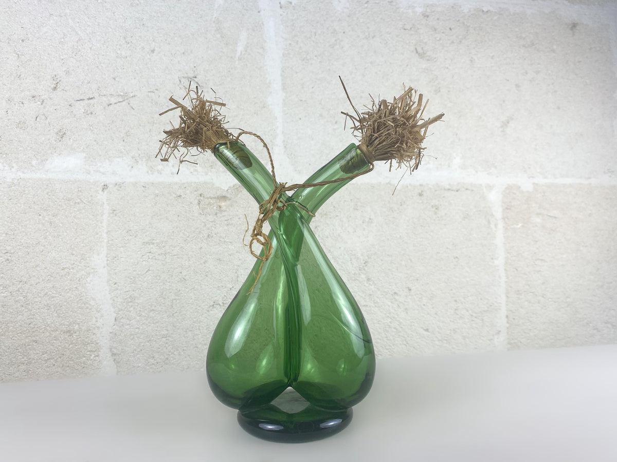 Double burette en verre émeraude soufflé bouche, Vetri di Empoli, style Mid-Century Modern