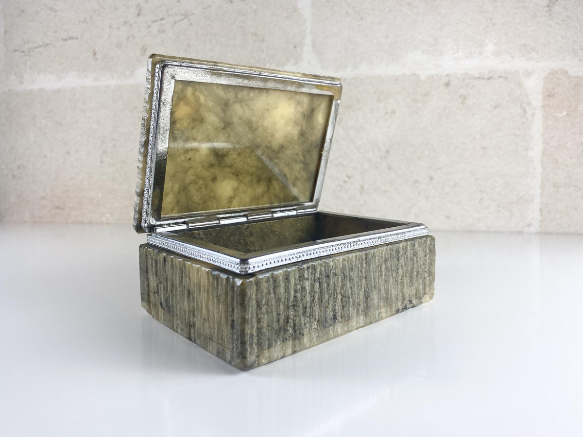Vintage Alabaster-Dose in Olivgrün, zugeschrieben an Romano Bianchi