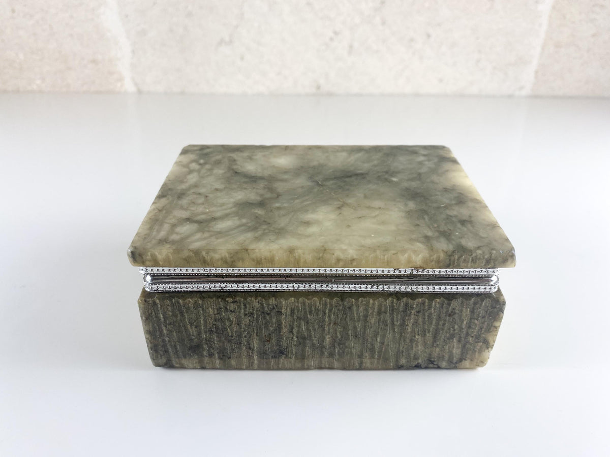 Vintage Alabaster-Dose in Olivgrün, zugeschrieben an Romano Bianchi
