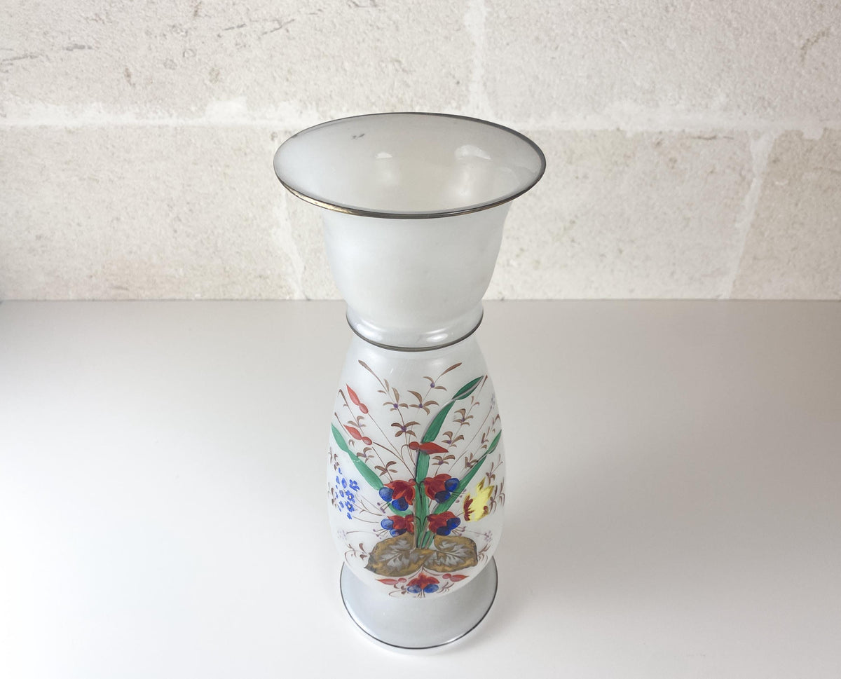 Grand vase ancien en verre opalin de style Bristol – Vase victorien à motifs floraux soufflé à la bouche