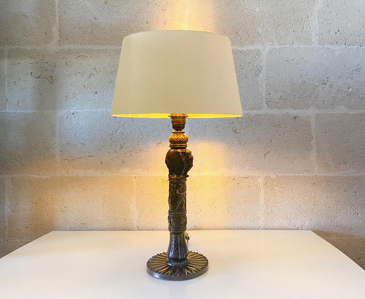 Lampe de table éléphant en bronze Art Déco – Attribuée à Voss of Fredericia