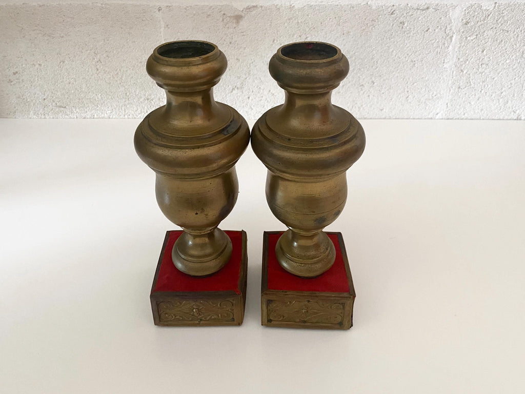 Par de portapalmas italianos antiguos de latón – Soportes de palma para altar del siglo XVIII