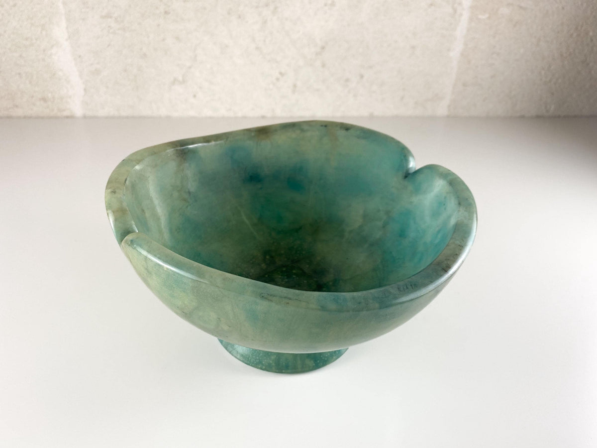 Centro de mesa vintage italiano de alabastro, pedestal tallado a mano en azul verdoso aguamarina, años 50